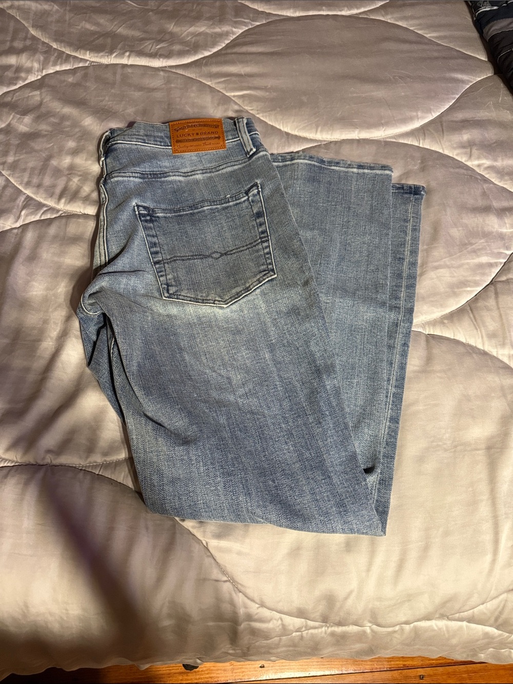 Lucky Brand Light Blue Straight Leg Men’s Jeans